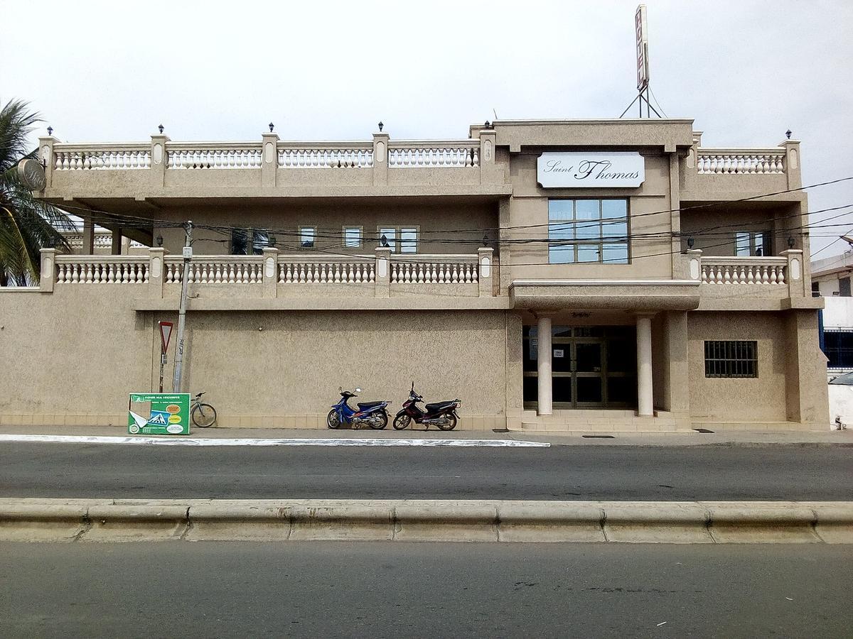 Hotel Saint Thomas Ломе Екстериор снимка